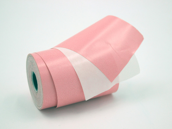 不干胶标签粘在纸箱上用水胶还是热熔胶好？